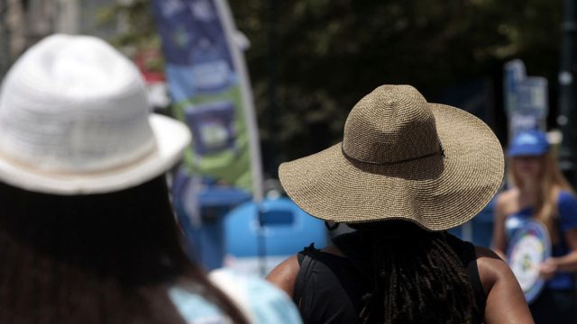 Καιρός σήμερα (10/07): Ανάσα δροσιάς με πτώση της θερμοκρασίας – Έρχεται νέο κύμα καύσωνα από Κυριακή – Προειδοποίηση από Αρνιακό, Σούζη, Καλλιάνο