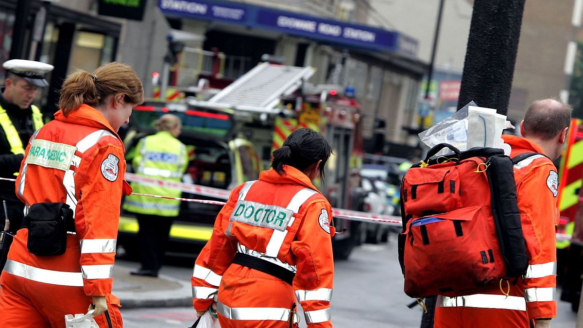Σαν σήμερα, 07 Ιουλίου 2005: Τρομοκρατικό χτύπημα στο Λονδίνο – 3 βόμβες σκάνε στο Μετρό και αφήνουν πίσω 56 νεκρούς (video)