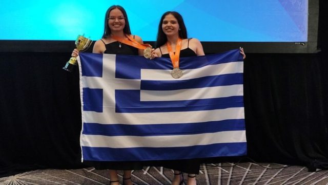 Η Ελλάδα στην κορυφή του κόσμου: Δύο Ελληνίδες μαθήτριες Παγκόσμιες Πρωταθλήτριες της Microsoft Office Specialist!