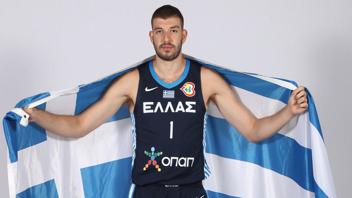 Στα «πράσινα», για τρία χρόνια, ο Νίκος Ρογκαβόπουλος: Συμφωνία Παναθηναϊκού με Μπασκόνια και παίκτη