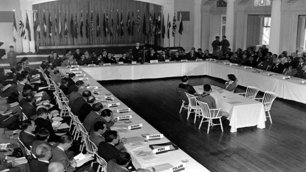 Σαν σήμερα, 01 Ιουλίου 1944: Αρχίζει η Σύνοδος του Μπρέτον Γουντς, υπό την αιγίδα των Ηνωμένων Εθνών – Συστήνεται το ΔΝΤ και η Παγκόσμια Τράπεζα