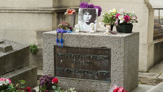 Τζιμ Μόρισον: Τι σημαίνει η ελληνική επιγραφή στον τάφο του; Γιατί μπήκε;