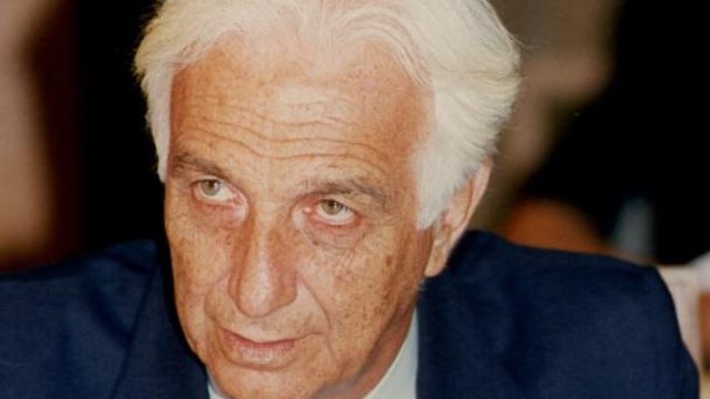 Σαν σήμερα, 02 Ιουλίου 1989: Ορκίζεται η κυβέρνηση συνεργασίας Νέας Δημοκρατίας – Συνασπισμού υπό τον Τζαννή Τζαννετάκη