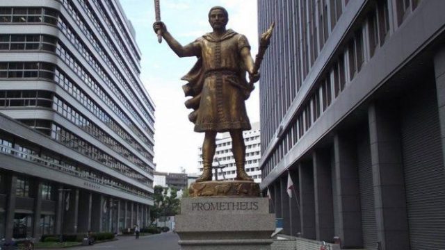 Ο Προμηθέας του Τόκιο: Το αρχαίο ελληνικό σύμβολο ελπίδας στην καρδιά της Ιαπωνίας