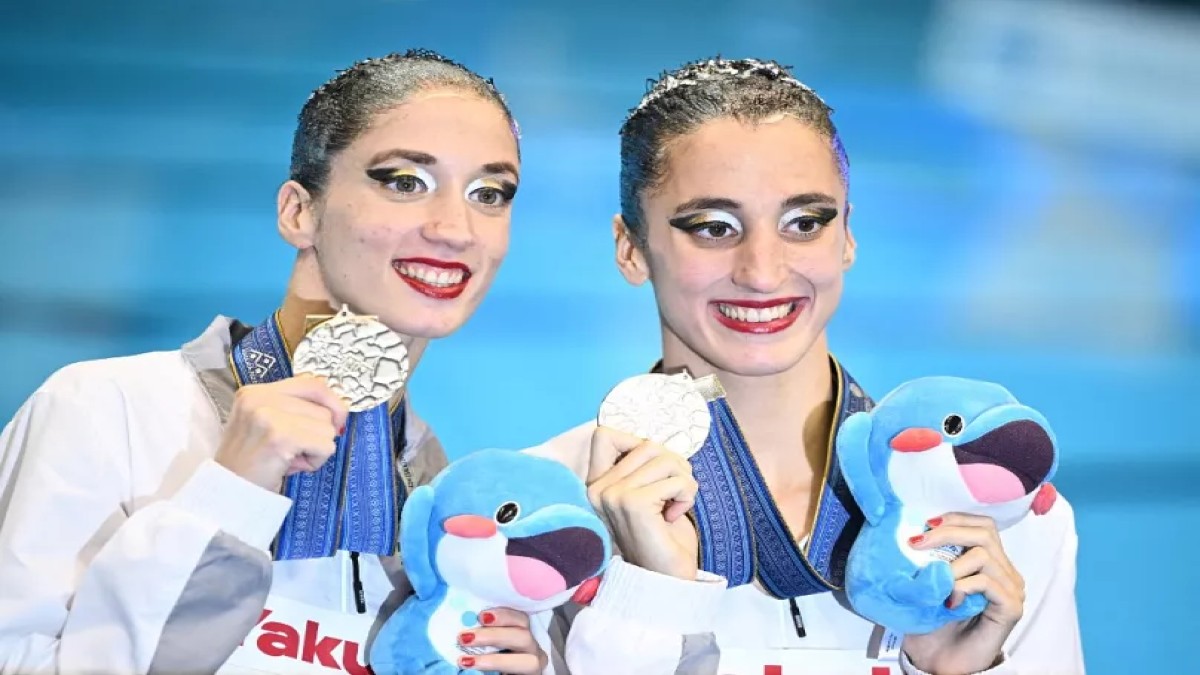 Θρίαμβος για τις αδερφές Αλεξανδρή στο Παγκόσμιο Πρωτάθλημα Καλλιτεχνικής Κολύμβησης – Κατέκτησαν το χρυσό μετάλλιο