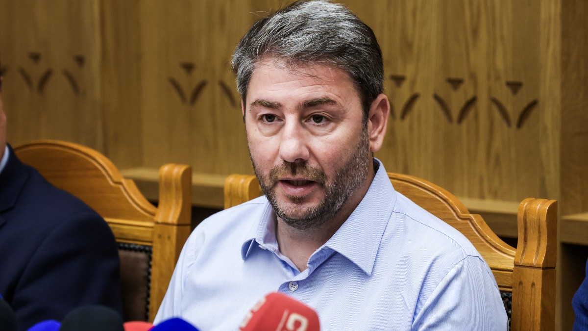 Η γκρίνια στο ΠΑΣΟΚ, οι σκιές στη Χαρ. Τρικούπη και η «ηρεμία» Γεραπετρίτη παρά τις λιβυκές προκλήσεις