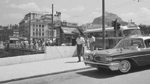 Κουίζ για την παλιά Αθήνα: Αυτή η πλατεία είναι από τις πιο γνωστές – Την γνωρίζεις;