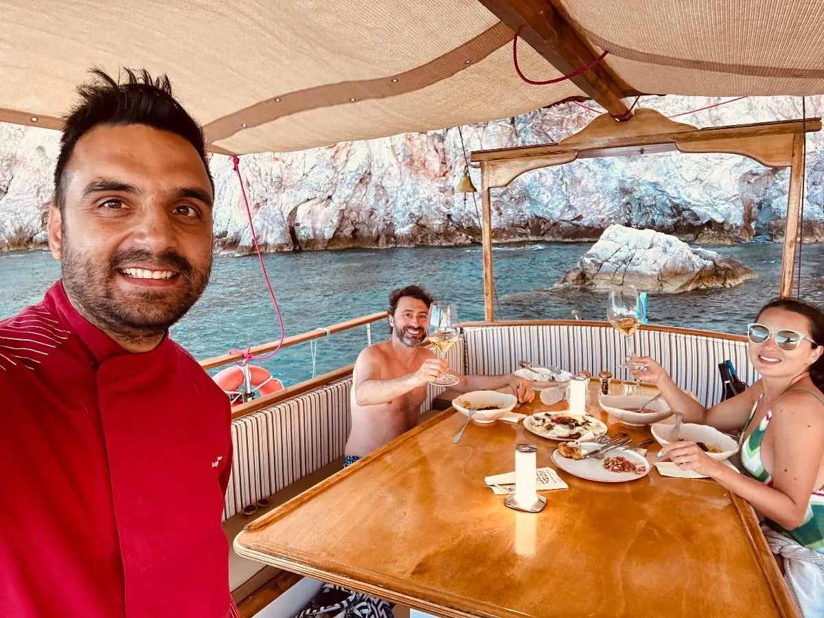 bay cruises δείπνο