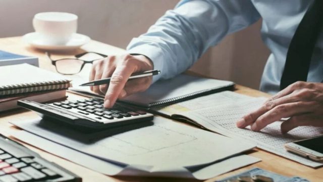 Έρχεται πακέτο 8 δις. έως το 2032: Νέα δέσμη μέτρων για νοικοκυριά και επιχειρήσεις