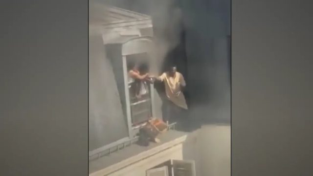 Παρίσι :«Ήρωας» 39χρονος σώζει έξι ανθρώπους από φλεγόμενο διαμέρισμα πολυκατοικίας