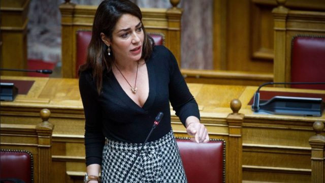 Δόμνα Μιχαηλίδου: «Η πολυτεκνία και η τριτεκνία θα ισχύουν εφ’ όρου ζωής»