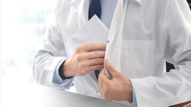 Λάρισα: Ένοχος ο καρδιοχειρουργός – Το «φακελάκι» του κόστισε 40.000 ευρώ πρόστιμο και 4 χρόνια φυλάκιση