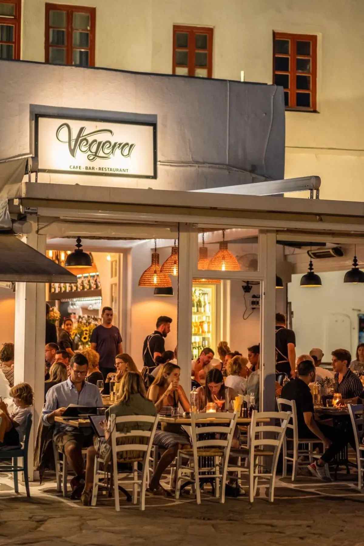 vegera by night 