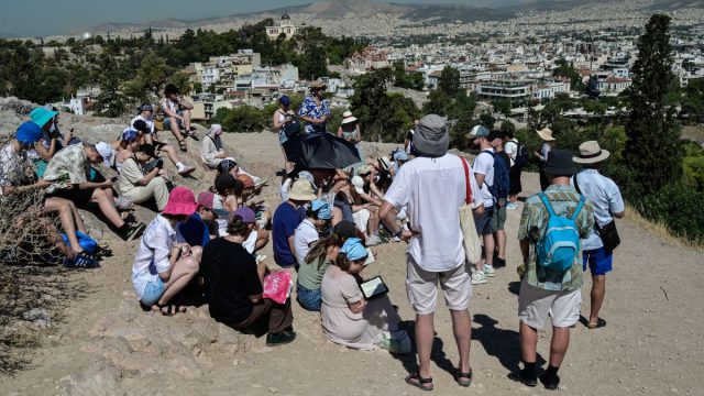 Έκτακτα μέτρα του Δήμου Αθηναίων για τον καύσωνα – Σε κατάσταση συναγερμού η Αττική λόγω υψηλού κίνδυνου πυρκαγιών