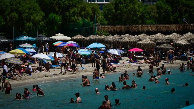 Έκτακτα μέτρα για τον καύσωνα: Πού θα απαγορευτεί η εργασία – Επείγουσα ανακοίνωση του ΕΚΠΑ