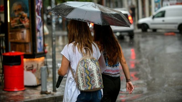 Ραγδαία αλλαγή του καιρού σήμερα με καταιγίδες και χαλάζι – Η πρόγνωση από Ρήγου και Σούζη