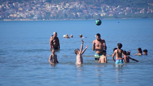 Καιρός: Λίγες ανάσες δροσιάς πριν το νέο κύμα ζέστης – Έρχεται καύσωνας διαρκείας