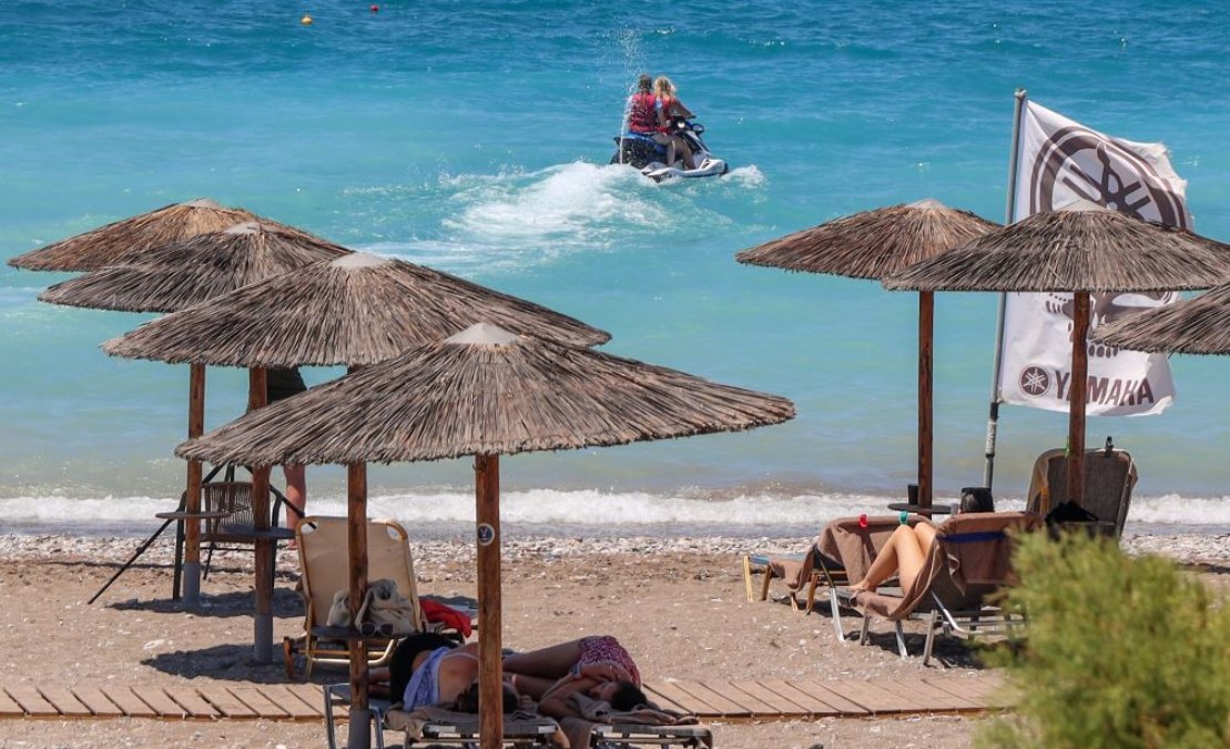 Καιρός σήμερα (23/07): Επιμένει ο καύσωνας – «43άρια» στα ηπειρωτικά – Τι λένε Σούζη και Αρνιακός
