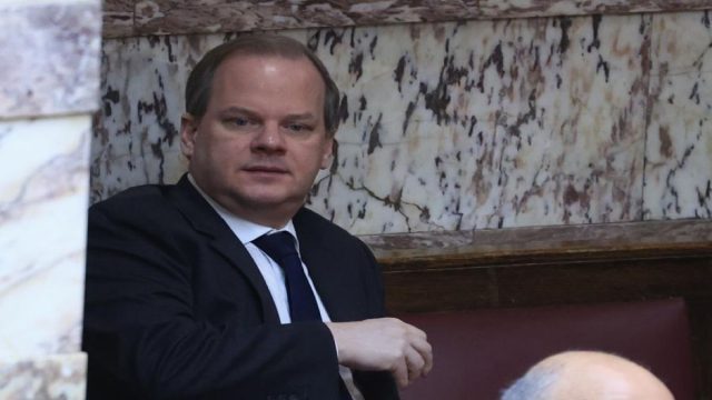 Ολοκληρώθηκε η προανακριτική για Καραμανλή: Εγκρίθηκε το πόρισμα της ΝΔ – Αποχώρησε σχεδόν ολόκληρη η αντιπολίτευση