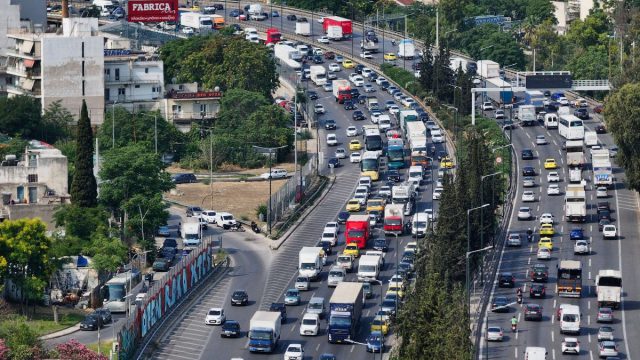 Χάος στην Αθήνα: Σημειωτόν στον Κηφισό, μποτιλιάρισμα στο κέντρο, καθυστερήσεις στην Αττική Οδό