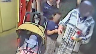 «Χοντραίνει» η υπόθεση στο Παλαιό Φάληρο: Το παιδί στο καρότσι θεωρείται νεκρό τη στιγμή που φτάνει στο περίπτερο