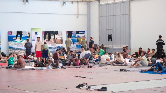 Θάνος Πλεύρης: «Φυλακές ή έξοδος από τη χώρα, ο μόνος δρόμος για τους λαθρομετανάστες»