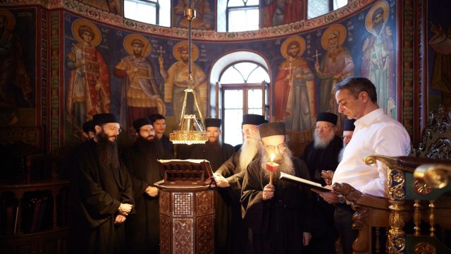 Τι υποδηλώνει η επίσκεψη του Μητσοτάκη στον Άγιον Όρος; Το παρασκήνιο, οι συναντήσεις και τα έργα ύψους 100 εκατ. ευρώ