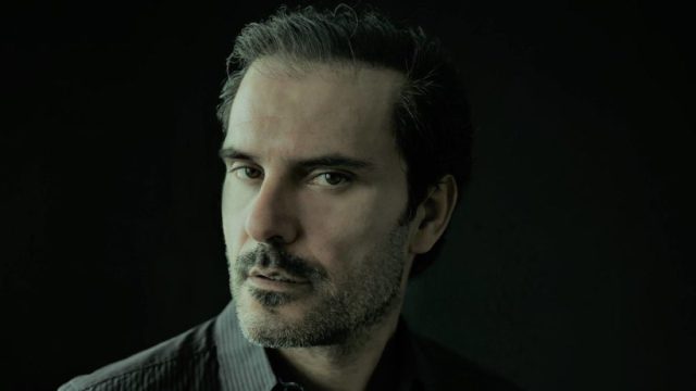Ο «κακός» που λατρέψαμε για την καλοσύνη του: Ποιος ήταν ο Γεράσιμος Μιχελής – Το «Παρά Πέντε», το θέατρο και η μάχη με την ασθένεια