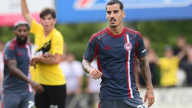 Μπρέντα – Ολυμπιακός 2-3: Με εντυπωσιακή εμφάνιση του Πνευμονίδη, οι ερυθρόλευκοι μπήκαν νικηφόρα στη σεζόν