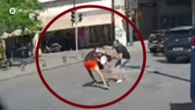Απίστευτο περιστατικό: Τουρίστας ρώτησε ταξιτζή αν είναι ασφαλής η Ομόνοια και μετά από 10 δευτερόλεπτα τον έκλεψαν