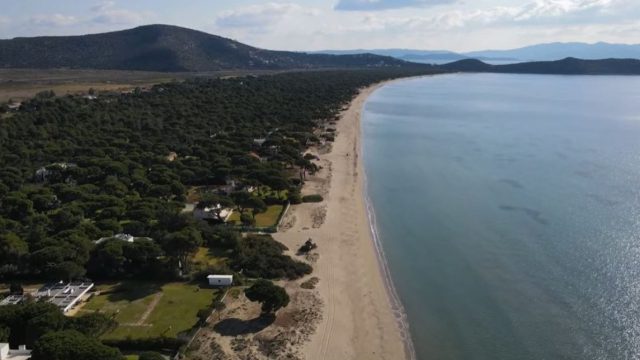 Οι 2 top παραλίες κοντά στην Αθήνα που πρέπει να πας!