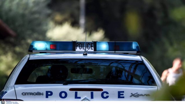 Συνελήφθη γνωστός λαϊκός τραγουδιστής για παράνομη στάθμευση, εξύβριση και βία κατά αστυνομικών