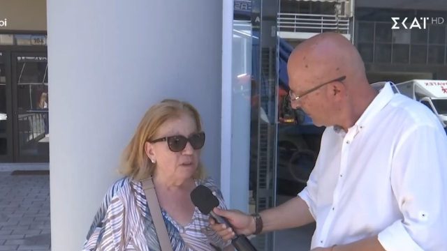 «Κοιμόμουν, κατάλαβα ότι δεν ήταν σεισμός»: Γλίτωσε από τύχη η ένοικος του σπιτιού στο Περιστέρι όπου έπεσε ο γερανός