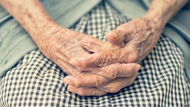 Ποιοι συνταξιούχοι καλούνται να επιστρέψουν έως 15.000 ευρώ για λάθη του ΕΦΚΑ