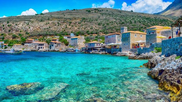 Οδικό ταξίδι στην Πελοπόννησο: Επισκεφθείτε αυτά τα 6 μαγευτικά χωριά