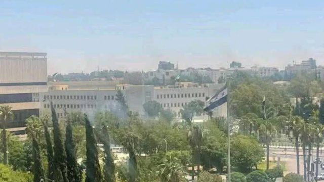 Νέα ανάφλεξη στη Μέση Ανατολή: Ισραηλινή αεροπορική επιδρομή στη Δαμασκό – Σφαγές Δρούζων από τζιχαντιστές