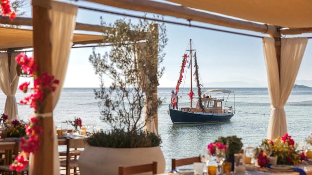 Βουλιαγμένη: Τα 47 καλύτερα και πιο φημισμένα στέκια για φαγητό και ποτό
