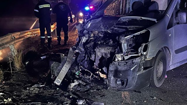 Φρικτό τροχαίο δυστύχημα στο Αγρίνιο: Απανθρακώθηκε 21χρονος – Σώα η συνοδηγός
