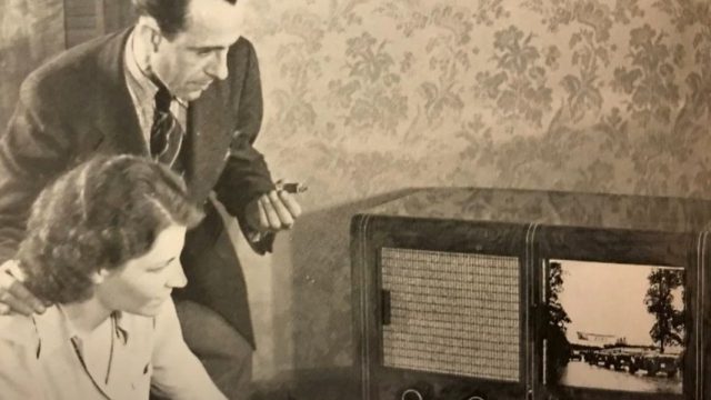 Σαν σήμερα, 28 Ιουλίου 1939: Η τηλεόραση βγαίνει στην αγορά – Πωλείται για πρώτη φορά σε κατάστημα ηλεκτρονικών ειδών