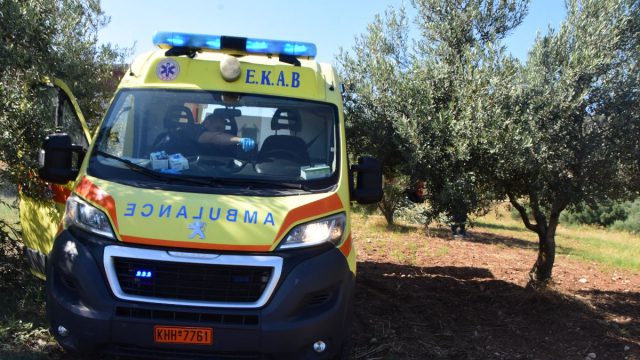 Τραγωδία στον Βόλο: Άνδρας έπεσε νεκρός ενώ περπατούσε στην παραλία
