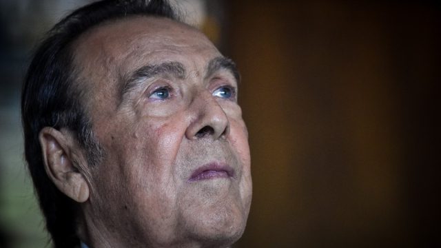 Τόλης Βοσκόπουλος: Ο παντοτινός μας «Πρίγκιπας» – Η υποκριτική, το τραγούδι, οι γυναίκες της ζωής του και ο ανεπανάλητος έρωτας με την Άντζελα Γκερέκου