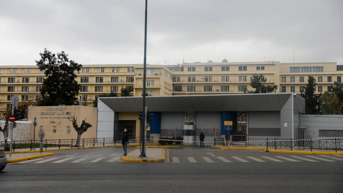 Ακίνητα «χρυσάφι» των Ενόπλων Δυνάμεων: Πώς θα αξιοποιηθούν τα έσοδα για τις μεταθέσεις
