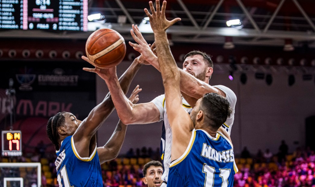 EuroBasket 2025: Εύκολη νίκη για τους Βόσνιους, αλλά η καρδιά της Κύπρου πάλεψε με πείσμα