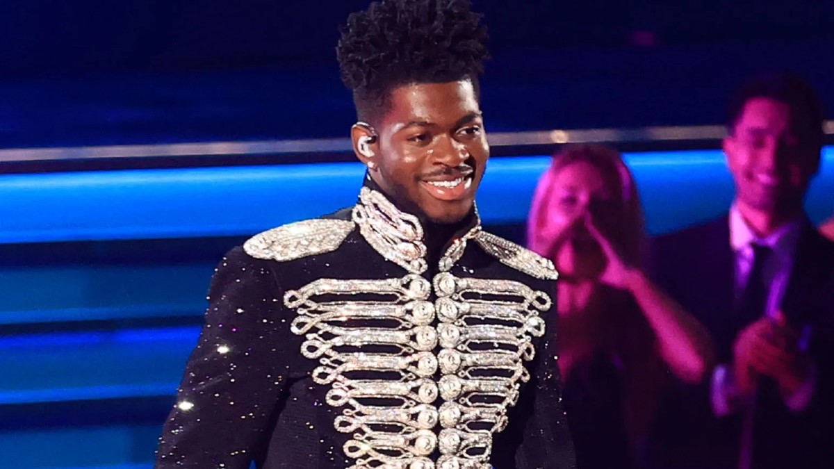 Στο ψυχιατρείο ο ράπτερ Lil Nas X: Κυκλοφορούσε γυμνός στους δρόμους του Λος Άντζελες