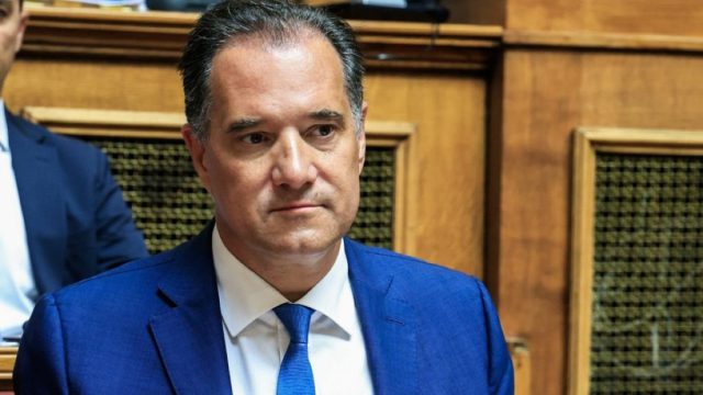 «Θα εξαντλήσω την αυστηρότητα που μου επιτρέπει ο νόμος»: Ο Άδωνις Γεωργιάδης για τον θάνατο της 79χρονης στην Αίγινα