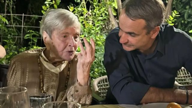Ελένη Γλύκατζη Αρβελέρ: Στα 99α γενέθλιά της ο πρωθυπουργός Κυριάκος Μητσοτάκης