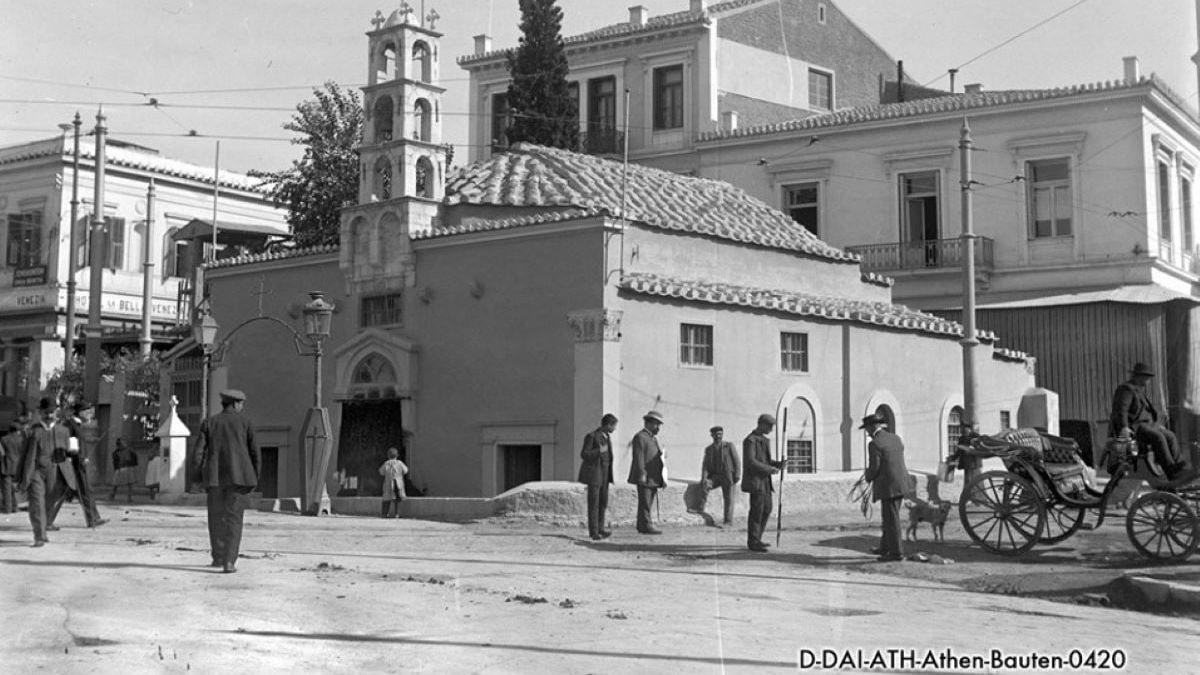 Κουίζ για την παλιά Αθήνα: Αναγνωρίζεις τη γνωστή συνοικία στη φωτογραφία;
