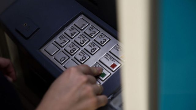ATM: Τέλος οι χρεώσεις στις αναλήψεις από 11 Αυγούστου – Δείτε αναλυτικά τι θα ισχύσει
