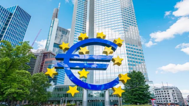 Αλλάζουν τα ευρώ: Νέα εποχή για τα ευρωπαϊκά χαρτονομίσματα έως το 2026