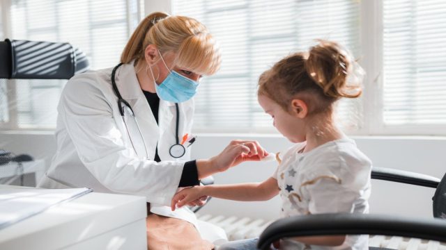 Ανησυχία για την αύξηση κρουσμάτων σε ιλαρά και κοκκύτη στην Ευρώπη – Ο ΠΟΥ προειδοποιεί